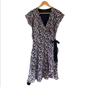 BANANA REPUBLIC Ruffle Wrap Floral Dress